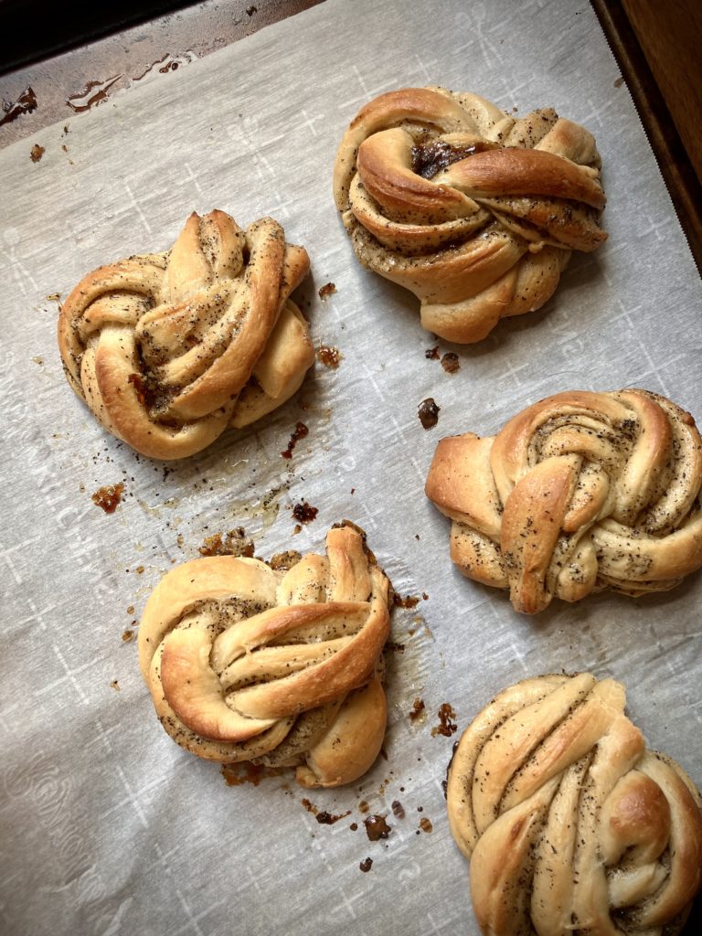 London fog earl grey latte buns close up