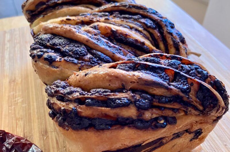 Chili chocolate babka