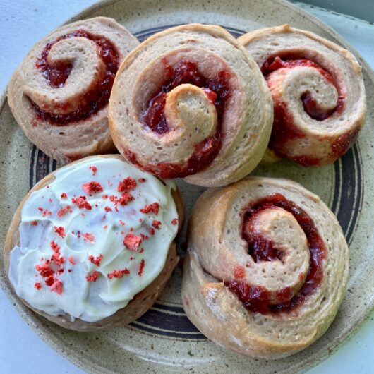 Roasted strawberry buns