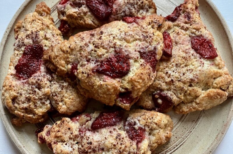 roasted strawberry scones with Sumac on a plate